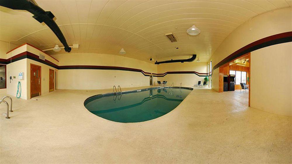 Econo Lodge Wisconsin Rapids Buitenkant foto